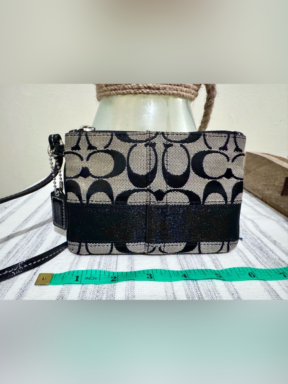 COACH Black Signature Jacquard Stripe Wristlet Patent Leather EUC